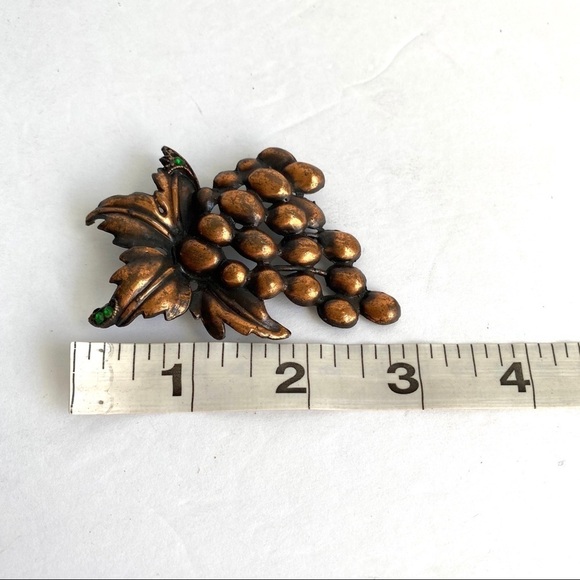 Vintage Grape Cluster Copper Brooch Green Stones - Picture 8 of 8